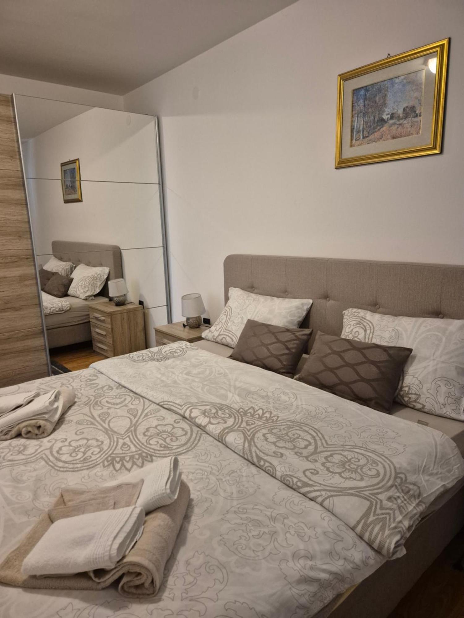 ורסאר Apartments Antolovic מראה חיצוני תמונה