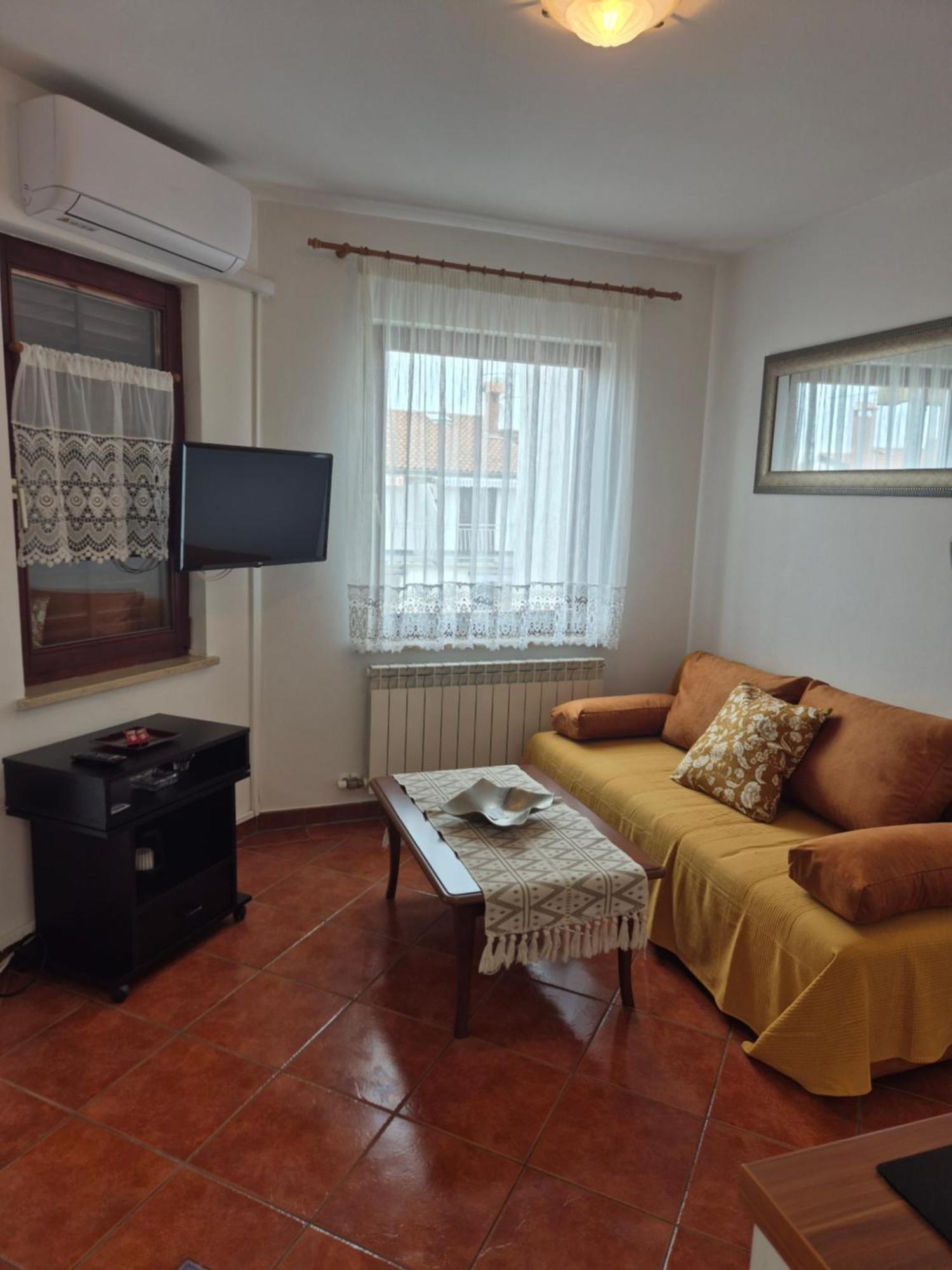 ורסאר Apartments Antolovic מראה חיצוני תמונה