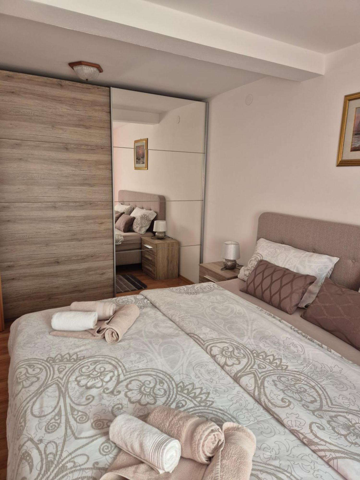 ורסאר Apartments Antolovic מראה חיצוני תמונה