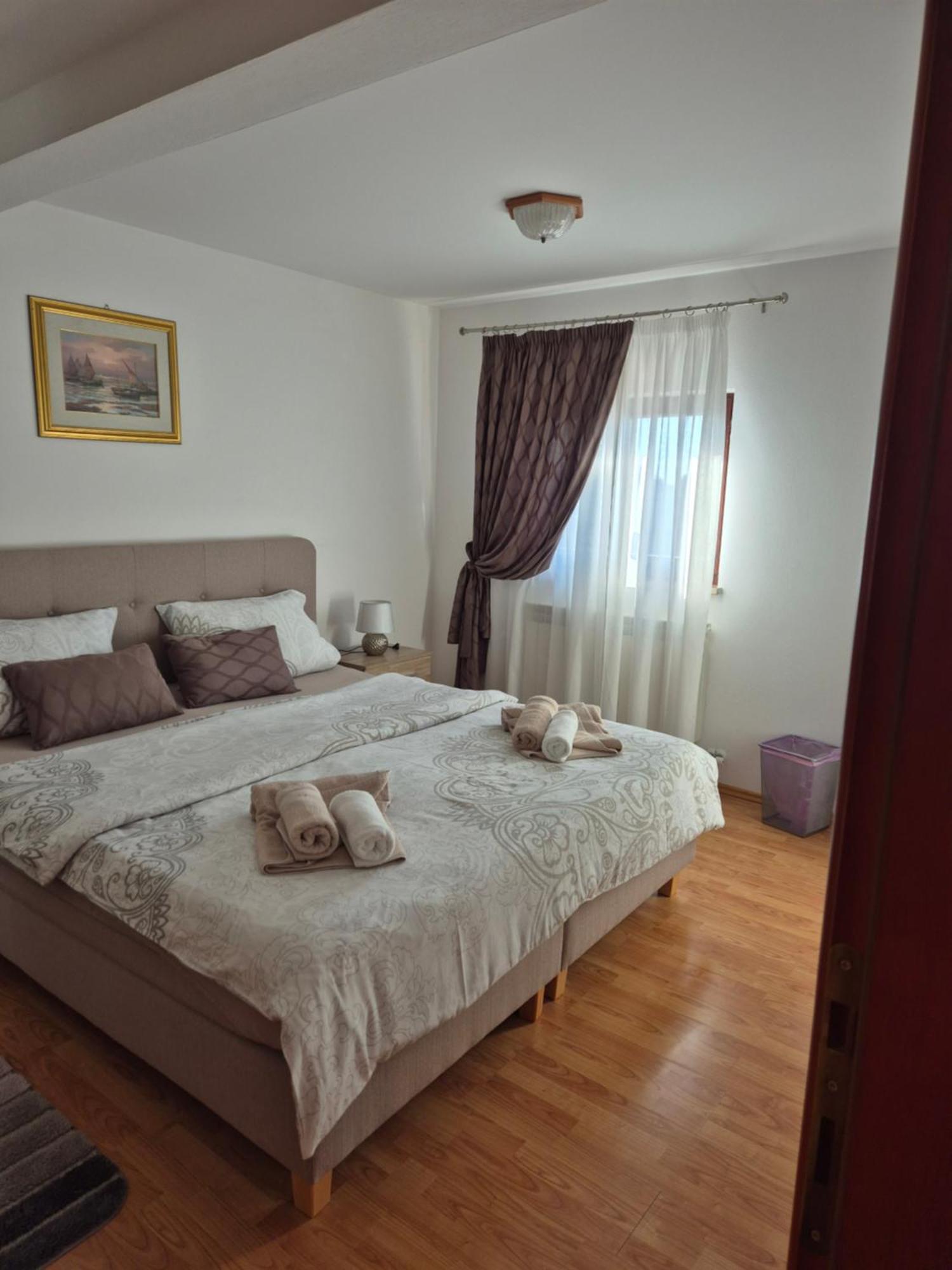 ורסאר Apartments Antolovic מראה חיצוני תמונה